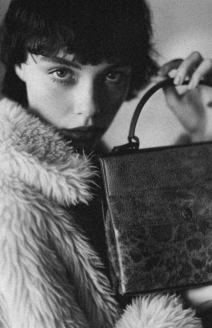 y2k_retro_noir_analog_ai_lookbook_fashion__sjfashablelab